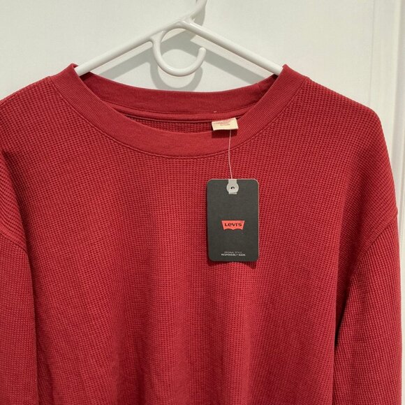 Levi's mens long sleeves t-shirt, New with Tag, red sizeXL - Picture 2 of 8
